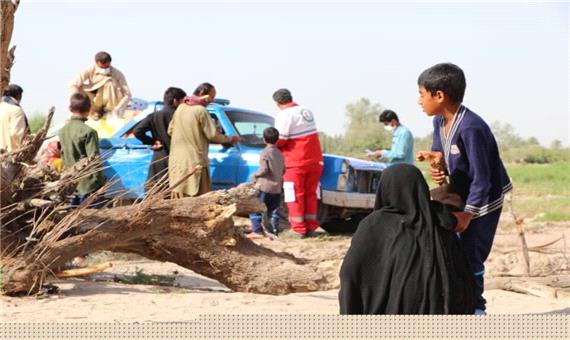 هلال احمر به 2700 خانوار سیل‌زده در جنوب کرمان امدادرسانی کرد
