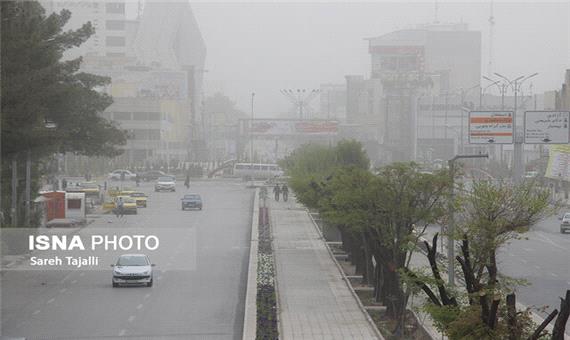 پدیده گرد و غبار تا روز شنبه در کرمان/وجود 29 کانون حساس به فرسایش بادی در استان