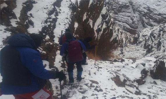 نجات 2 نوجوان مفقود شده در کوه‌های شهر بابک
