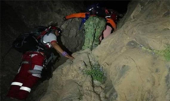4 سنگ‌نورد گرفتار در کوه های مسجد صاحب الزمان کرمان نجات یافتند