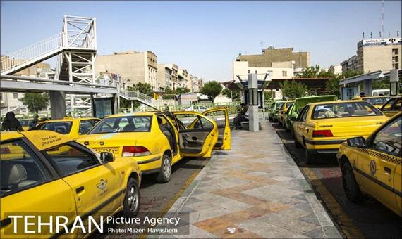 رانندگان تاکسی از سهمیه ناکافی بنزین دولتی ناراضی هستند