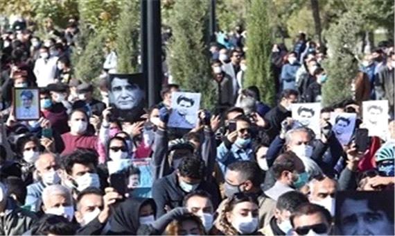 چرا مراسم هفتم شجریان در تهران لغو شد + عکس