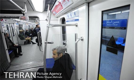 مسافران بدون ماسک مترو تهران تذکر می‌گیرند