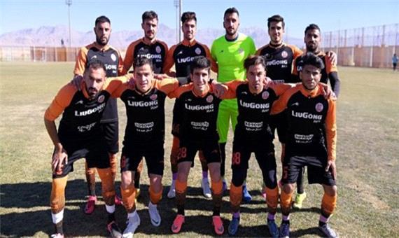 تقابل مس کرمان و شاهین شهرداری بوشهر در لیگ یک فوتبال