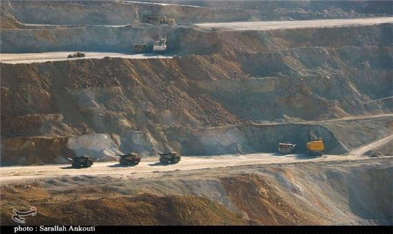 تلاش بی‌فرجام برای انتقال حساب شرکت‌های معدنی به استان کرمان / حق مردم ‌به جیب چه کسانی می‌رود؟