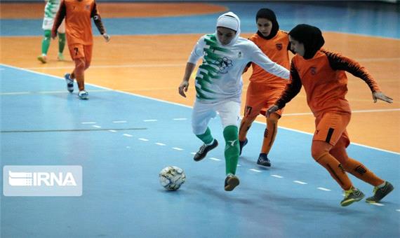سرمربی فوتسال زنان مس: فدراسیون فوتبال تیم ملی را فراموش کرده است