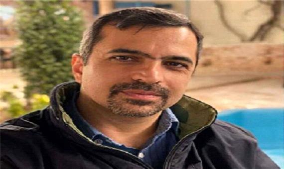 علی اکرمی، روزنامه‌نگار و فعال سیاسی به دلیل کرونا درگذشت