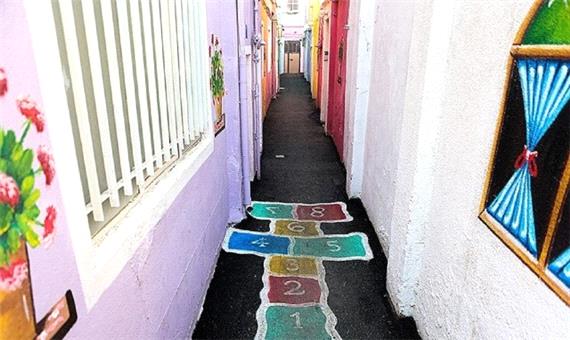 طرح کوچه‌های رنگی و زیباسازی بافت فرسوده محله حصارک اجرا شد