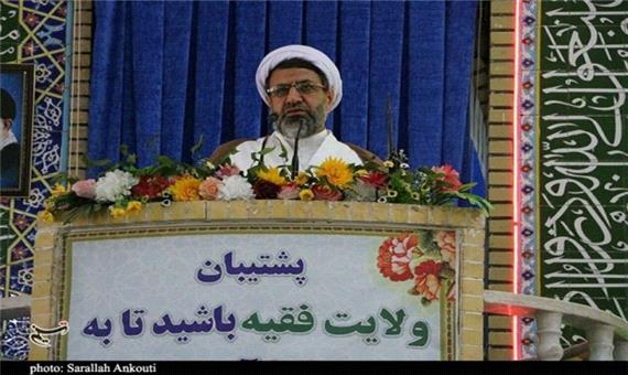 امام‌جمعه کرمان: کاندیداهای ریاست جمهوری برنامه خود را برای تشکیل دولتی در تراز انقلاب را ارائه کنند