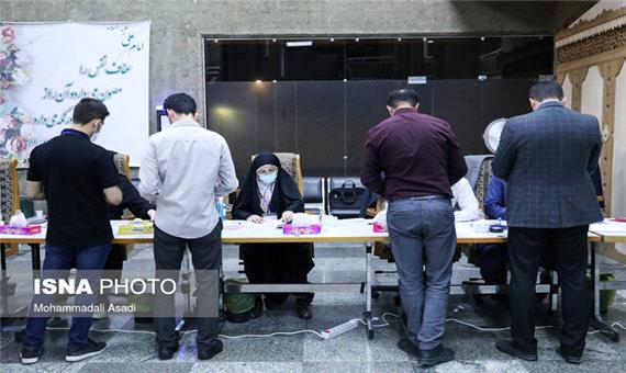 فرماندار کرمان: تا ساعت 6 عصر، 33 درصد کرمانی ها رای داده اند