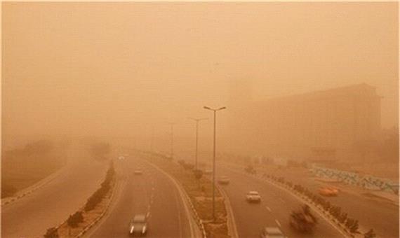 خیزش گرد و خاک در کرمان/ کیفیت هوا کاهش می‌یابد