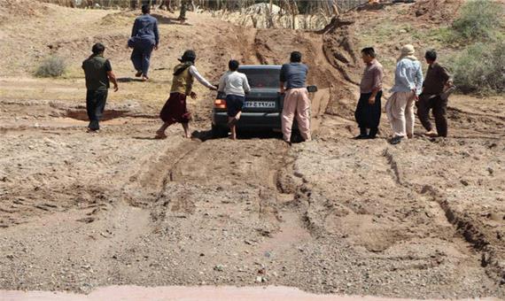 بارش شدید باران در جنوب کرمان به راه‌های روستایی خسارت وارد کرد