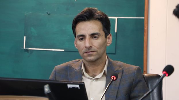 دانش آموزان و معلمان قلب تپنده آموزش و پرورش هستند