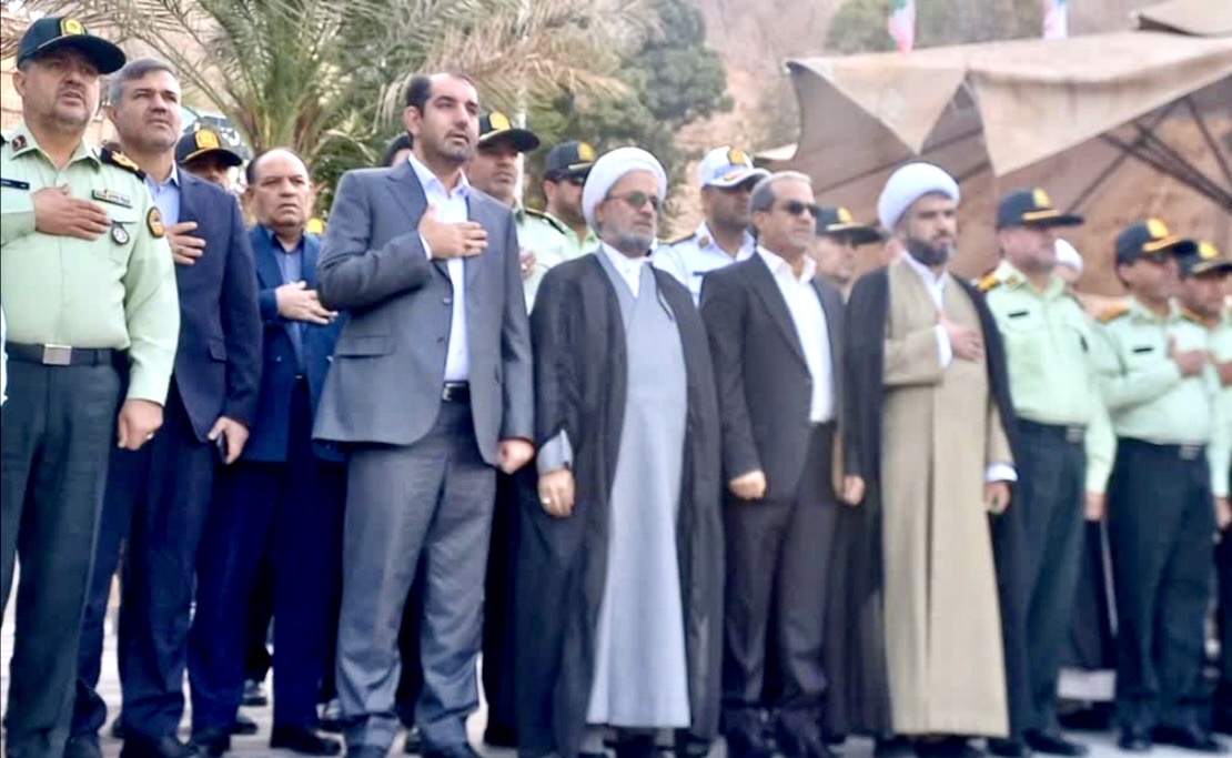غبارروبی مزار شهدا به‌مناسبت هفته نیروی انتظامی در کرمان