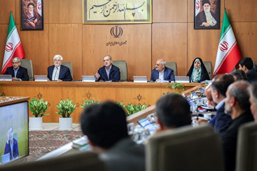 تکذیب استعفای اعضای دولت