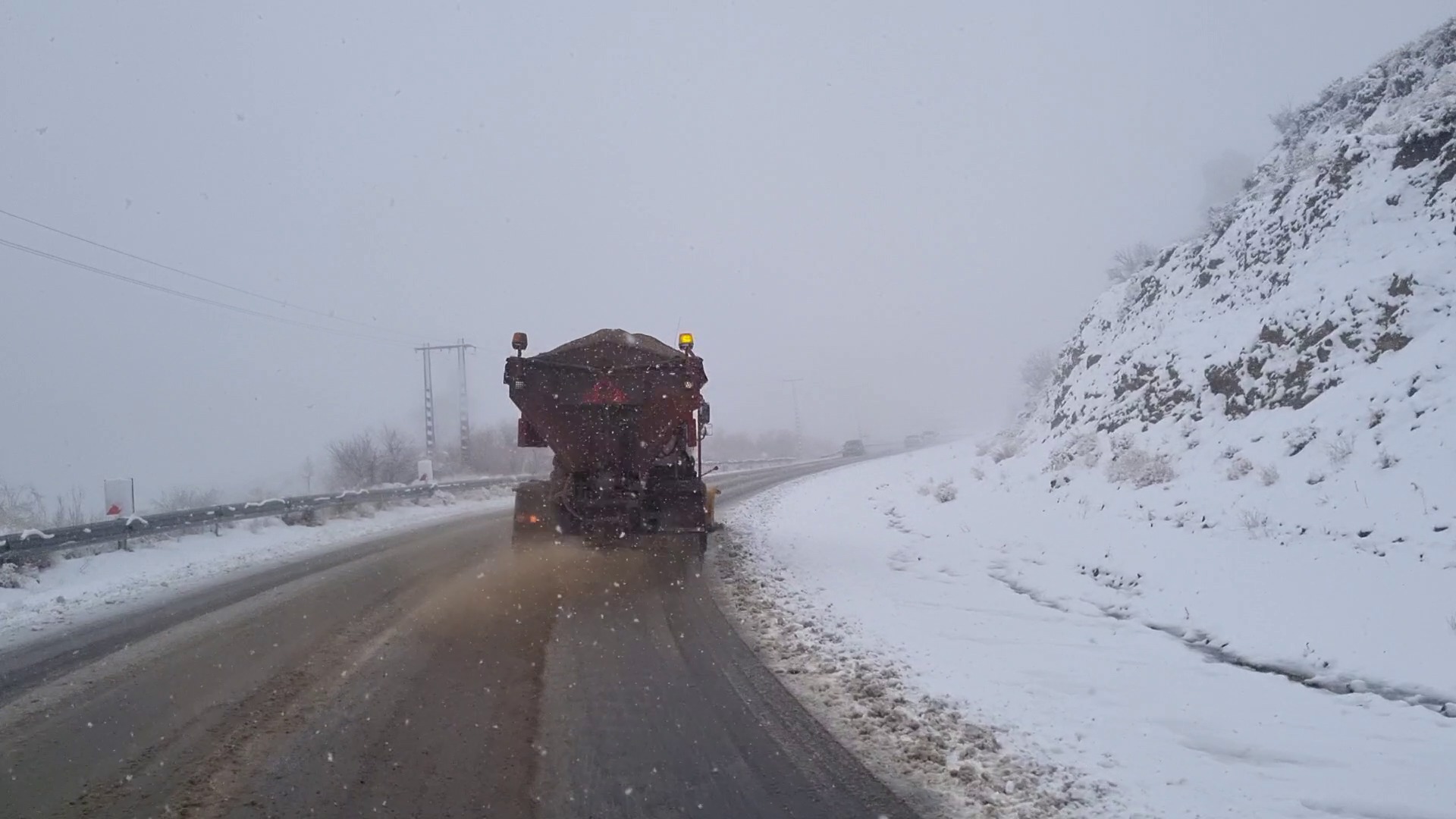 بازگشایی گردنه سربیژن جیرفت