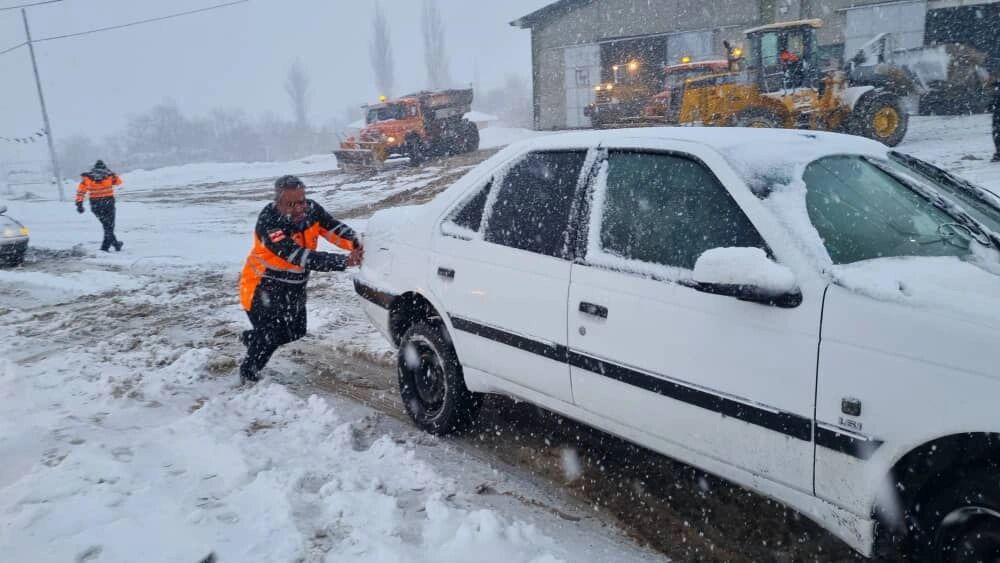 جاده‌های اصلی جنوب کرمان باز و ۳ محور فرعی مسدود است