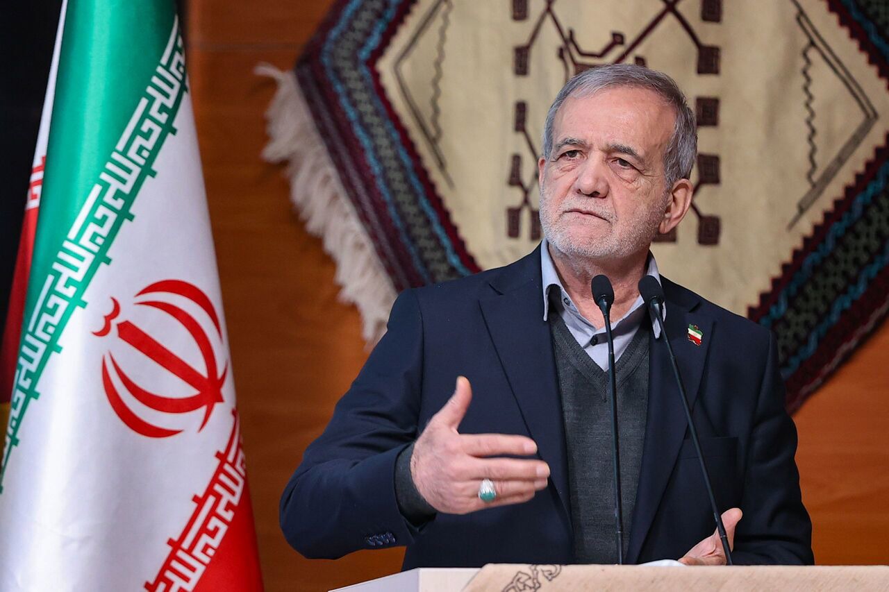 پزشکیان: اگر مردم پشتوانه ما باشند هرکاری شدنی است