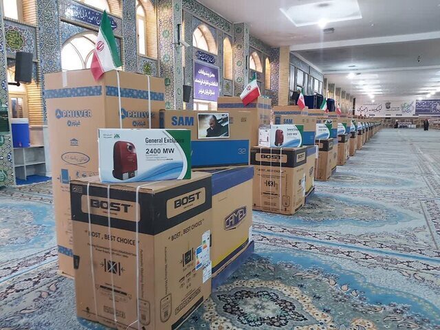 توزیع ۱۰۰ سری جهیزیه میان نوعروسان تحت حمایت کمیته امداد ریگان