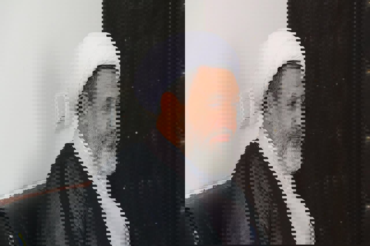 امام جمعه کرمان: معلم و محتوا هسته اصلی تربیت در آموزش و پرورش هستند