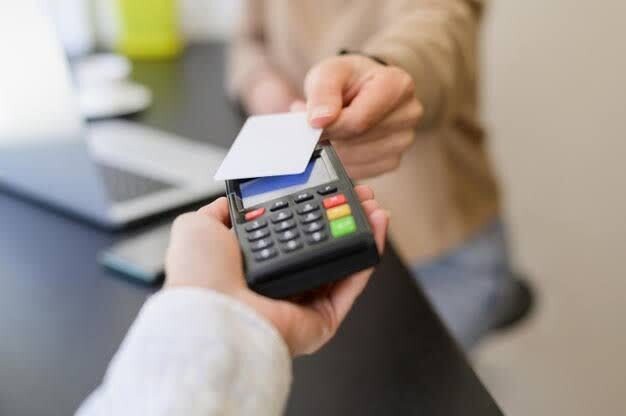 پایان کلاهبرداری یک فروشنده دوره گرد در کهنوج