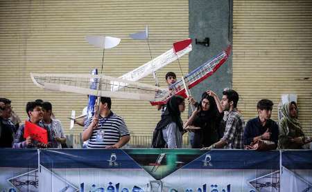 برگزاری دومین رویداد هواپیماهای ایران با حضور ۲۲۰ دانش‌آموز در شهربابک