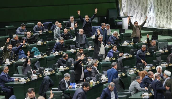 افزایش ۱۰۰ هزار میلیارد تومانی تسهیلات ازدواج و فرزندآوری تصویب شد