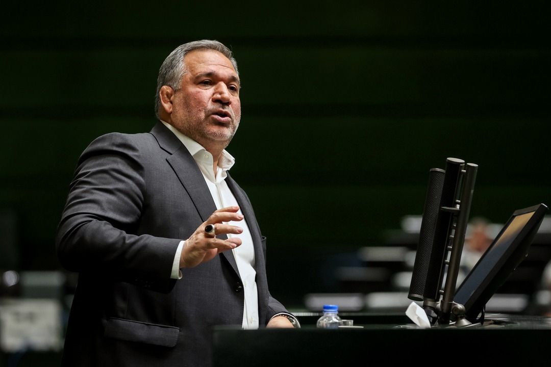 شمس‌الدین حسینی: ارز ترجیحی حذف نشد؛ زیر بار مصرف رانتی تمام شد!