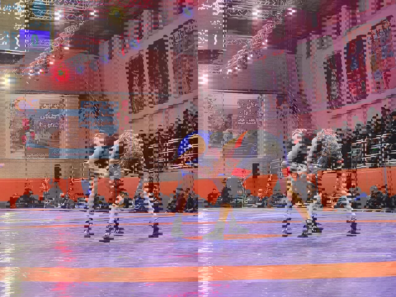 آغاز مسابقات کشتی آزاد نوجوانان کشور؛ کشف استعدادهای آینده در کرمان