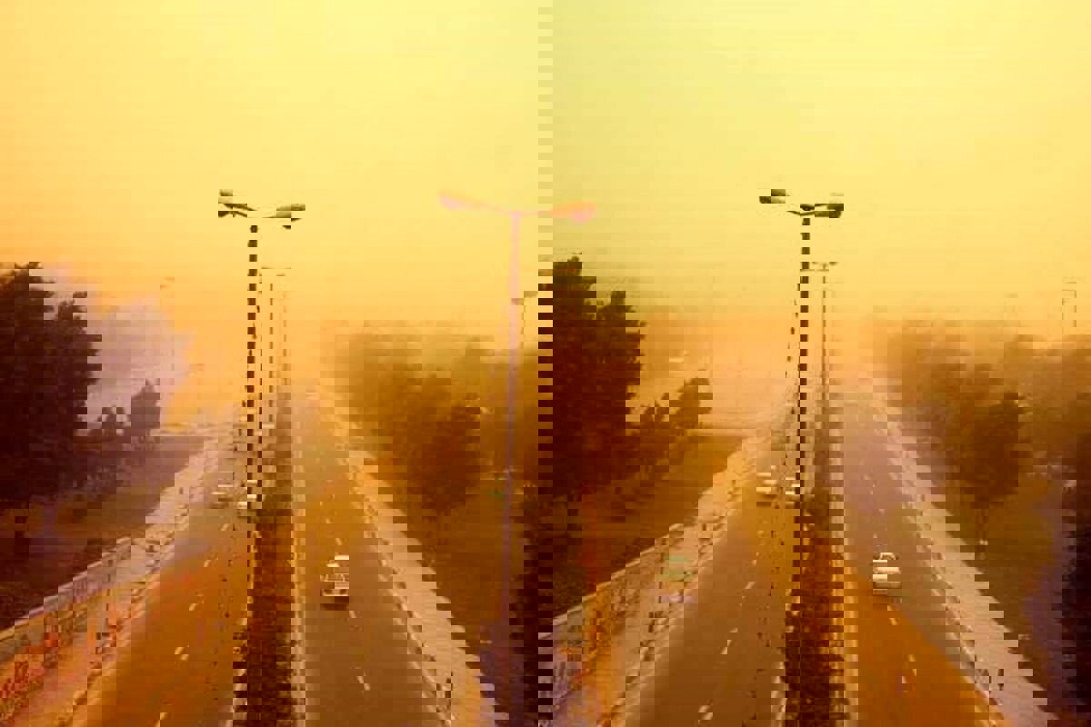 وزش باد و خیزش گرد و خاک در کرمان؛ کاهش دید و کیفیت هوا در راه است