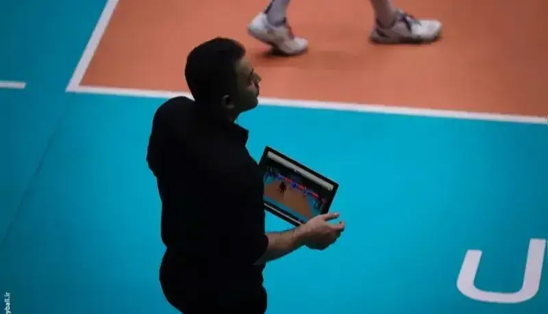 واکنش به شکست باورنکردنی: باید یقه بازیکنانم را بگیرم