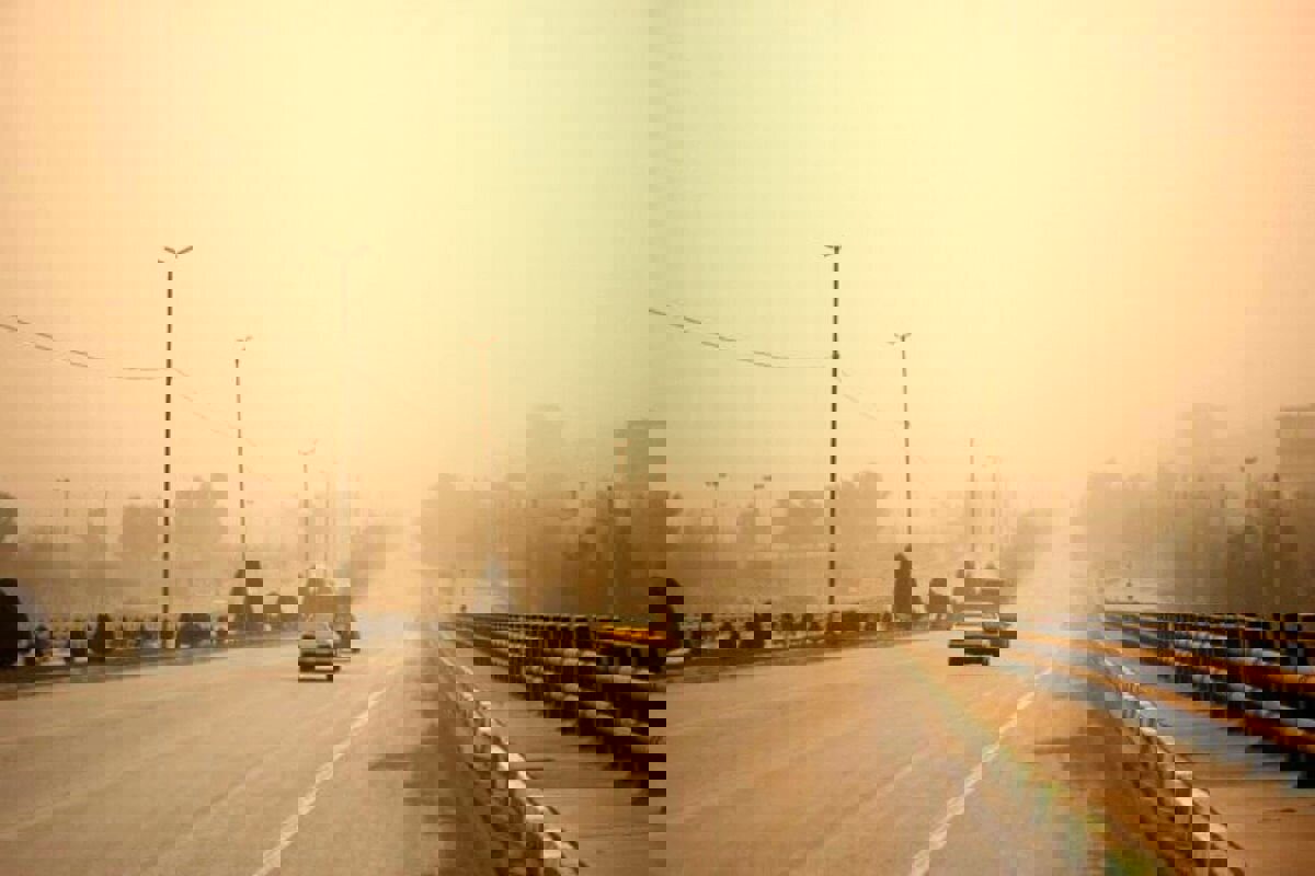 کرمان تحت تأثیر شرایط جوی ناپایدار است؛ وزش باد شدید و خیزش گرد و خاک