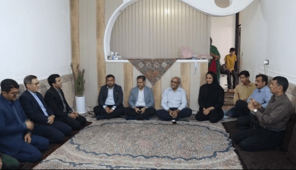 تجلیل مسئولان استان از دختر نایب قهرمان آسیا در منوجان