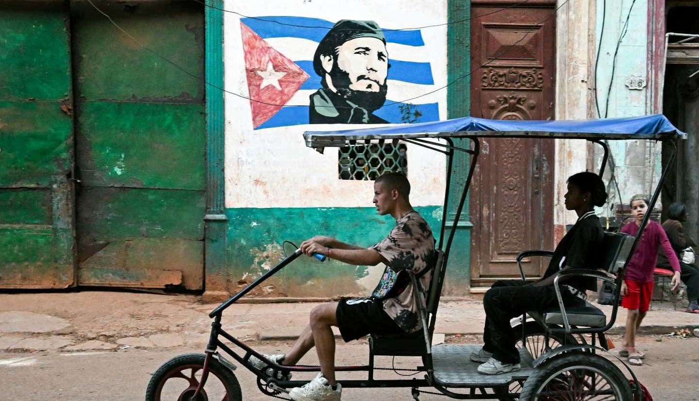 کوبا زیر چادر اکسیژن