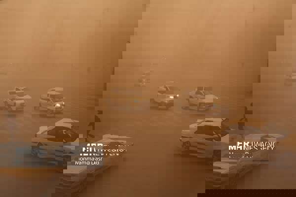 انتقال ریز گردها به آسمان کرمان؛ کیفیت هوا کاهش می یابد