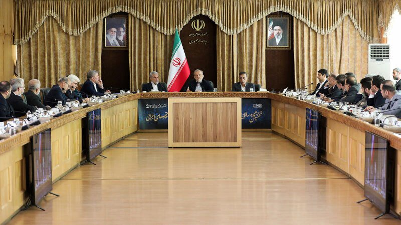 حفظ احترام مردم در مراجعه به دستگاه‌های اجرایی الزامی است