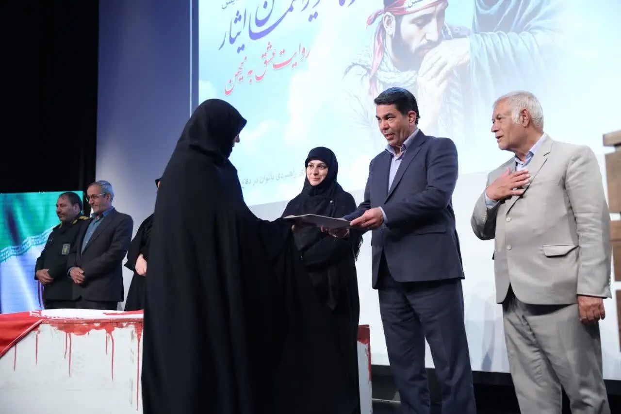 روحیه ایثار و مقاومت همچنان در جامعه زنده است