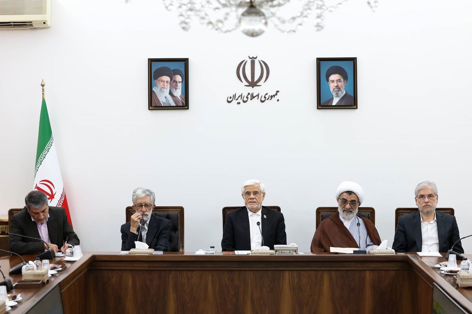 عارف: ایران‌هراسی خنثی شده است