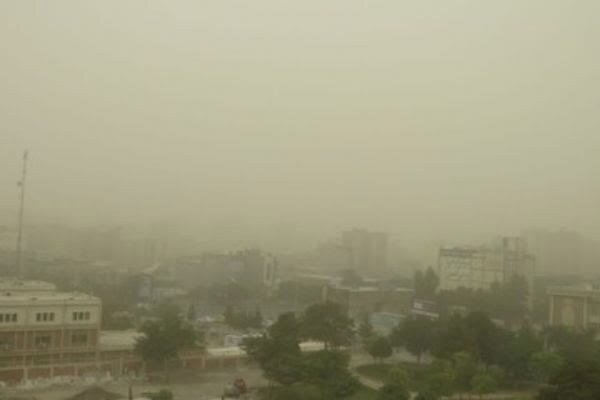 کرمان در محاصره کانون های ریزگرد؛ وقتی نفس ها تنگ می شود