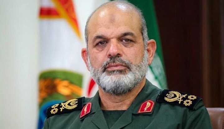 سرلشکر وحیدی: به هر تهدیدی در تنگه هرمز کوبنده پاسخ می‌دهیم