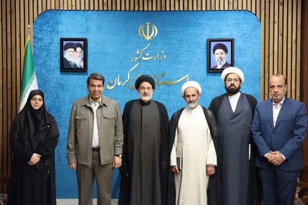نقش‌آفرینی اجتماعی روحانیت به مدیریت بهینه استان کرمان کمک می کند