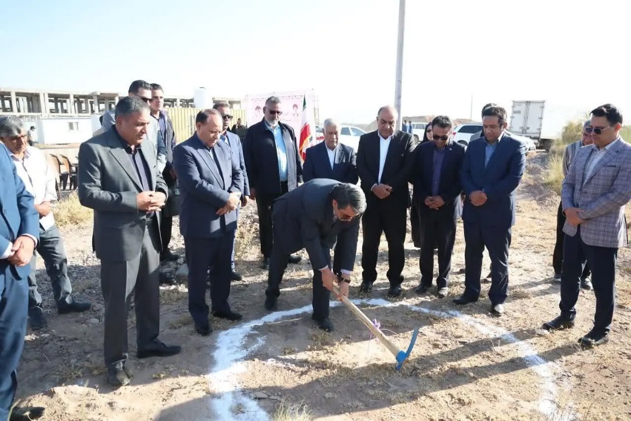 عملیات اجرایی احداث دبستان ۱۲ کلاسه شهرک شهید همت آغاز شد