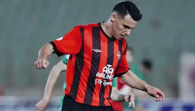 حسین‌زاده: بیرانوند را خیلی اذیت می‌کنید!