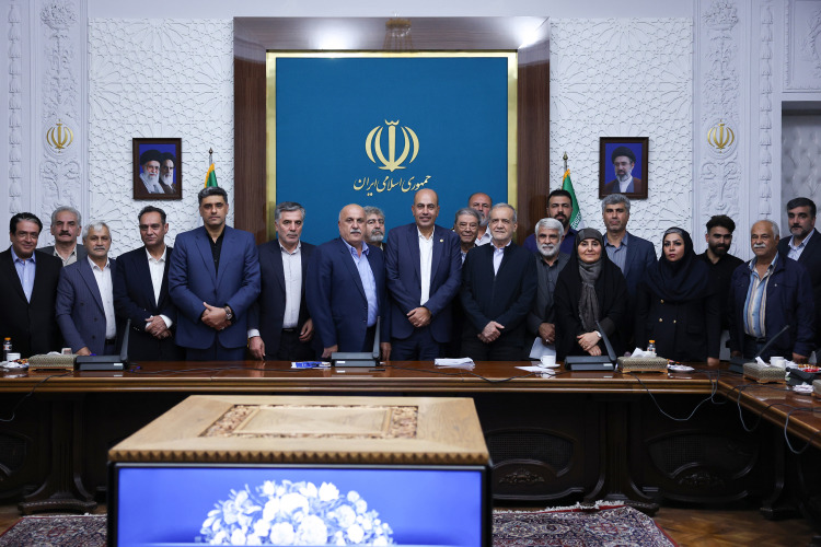 دستور رئیس جمهور برای رفع مشکل بیمه‌ای و مالیاتی رانندگان