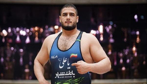 سنگین وزن کشتی فرنگی در ثانیه‌های اول پیروز شد