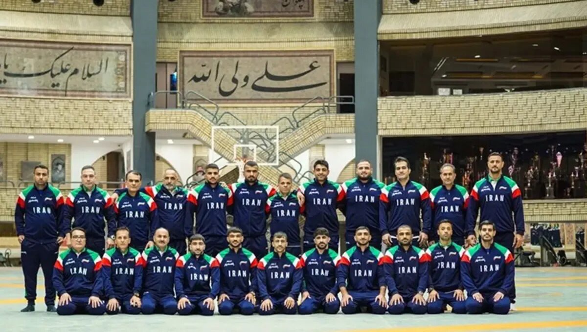 پرچم ایران با تکیه بر استعداد ایرانی به اهتزاز درآمده است